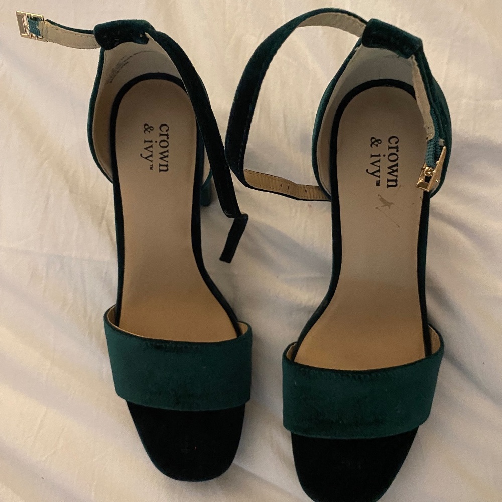 Last Call Crown and Ivy Green Velvet Heels Brand New